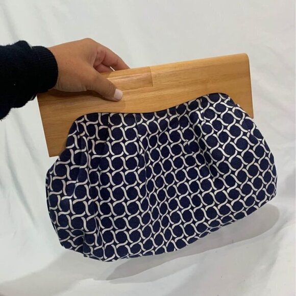 WOMAN’S canvas/wood clutch purse. Mediterranean style. New condition. Navy/white - Picture 8 of 8